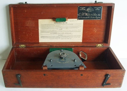 Vintage clinometer watts - e, r