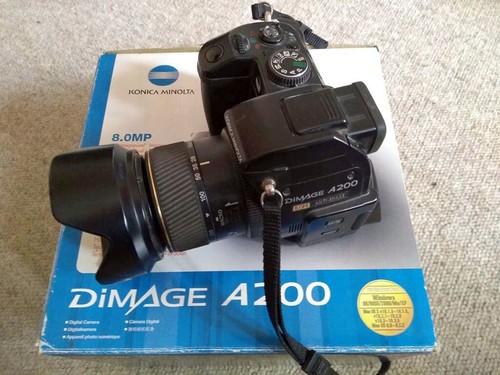 Konica minolta dimage a200 - minolta,