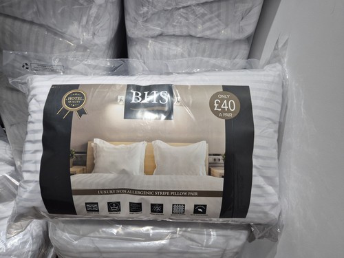 Hotel style stripe pillows - hotel,