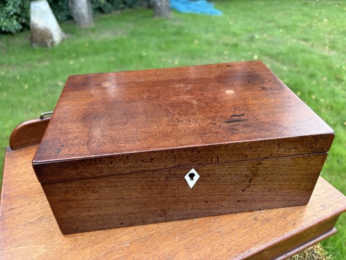 C19 mahogany chess box - mahogany, 10.25"