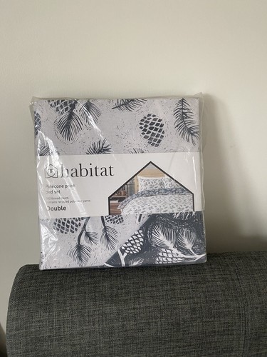 Habitat pinecone print bed - print,