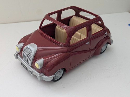 Sylvanian families saloon - families,