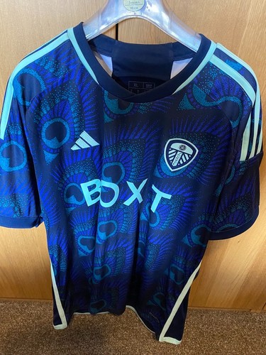 Leeds united away shirt - united,