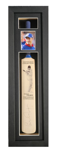 Graham thorpe signed england - thorpe,