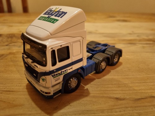 Corgi modern truck - corgi,