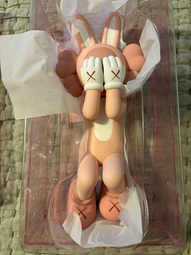 Kaws holiday indonesia - kaws,