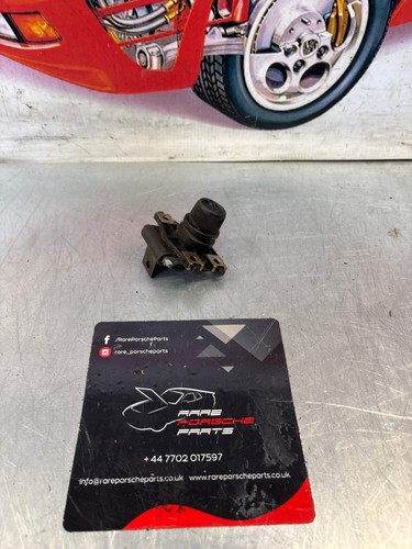 Porsche 944 glove box twist