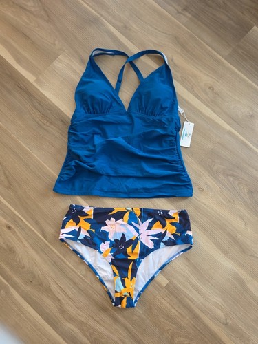 Nwt beachsissi front - beachsissi, v