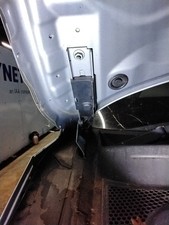 BONNET HINGE RH AUDI Q3 MK1 FL