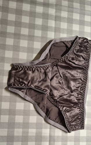100 mulberry silk - 100%,