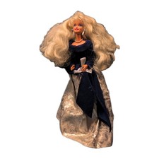 15571 1995 Winter Velvet Special Edition Avon Barbie Doll Mattel 