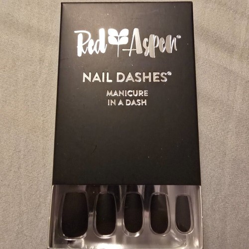 Red aspen nail - red, dashes