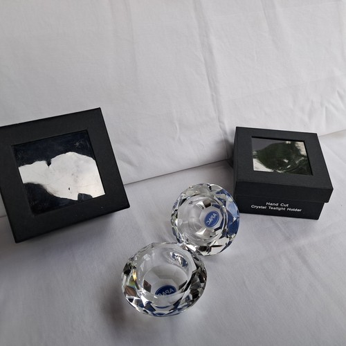 Salco hand cut crystal - hand,
