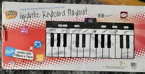 Gigantic keyboard playmat - gigantic,