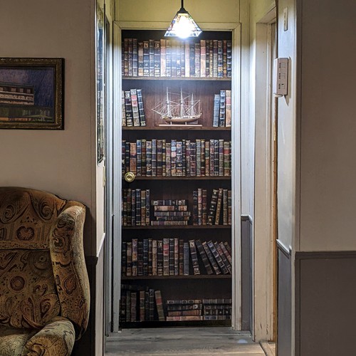Dementia friendly door - friendly,