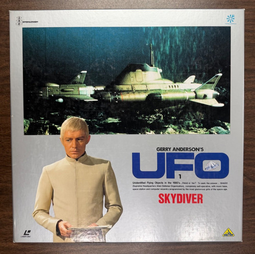 Ufo skydiver gerry - 1,