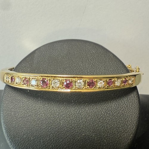 9ct gold ruby and diamond - 9ct,