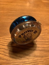 Proyo 2 Yoyo Playmaxx Wood Axle Yo-Yo Blue And White.