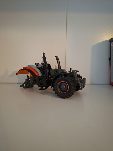 Britains farm valtra t254 - farm,