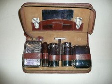 Gents vintage leather cased grooming/shaving kit, chrome/ Bakelite