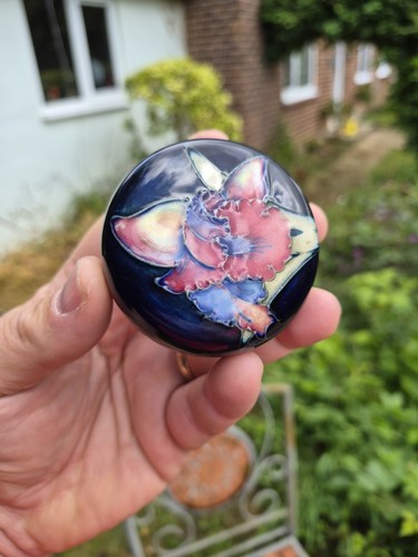 Lovely moorcroft ginger - moorcroft,