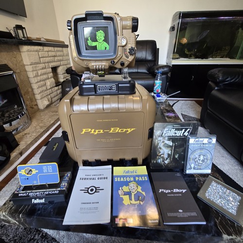 Fallout pip boy collectors - 4,