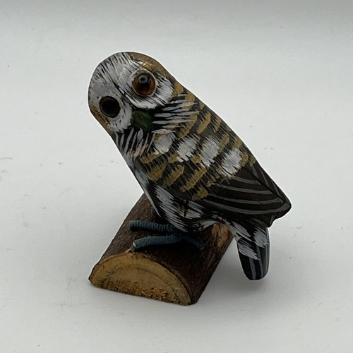 Small carved wooden owl - small,