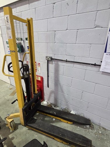 Hydraulic pallet stacker - hydraulic,