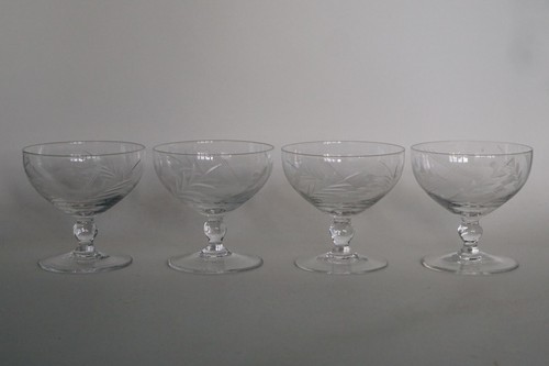 Set cut and - 4, etched