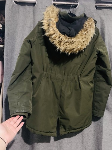 Primark cares women green - primark,