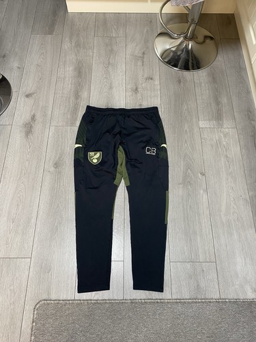 Norwich city match worn staff - city,