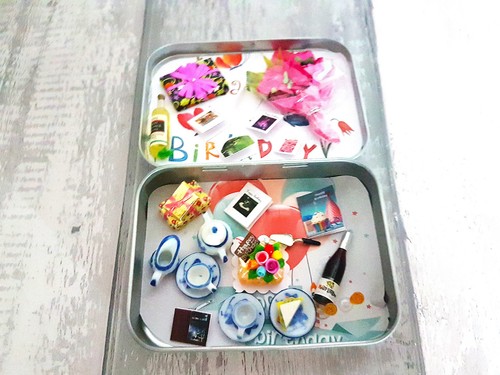 Diorama tin miniature happy - diorama,