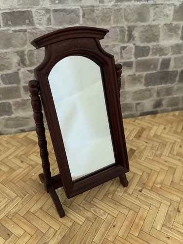 Dolls house scale - house,
