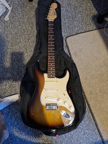 Squier fender stratocaster - squier,