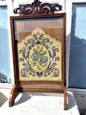 LARGE VINTAGE ANTIQUE CARVED WOOD & FLORAL EMBROIDERY FIRE SCREEN / FIREGUARD