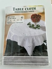 Floral embroidered white