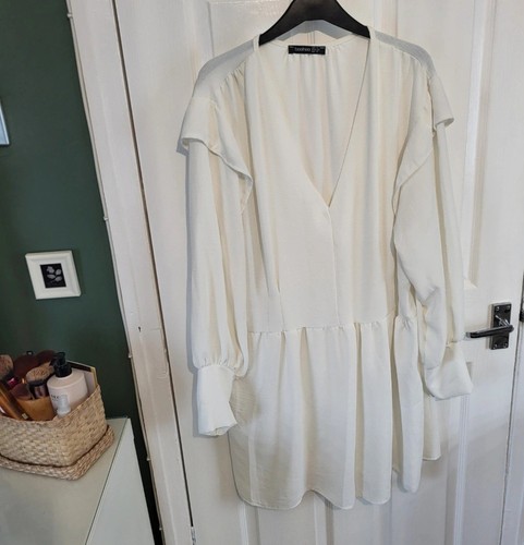 White long sleeved - white,