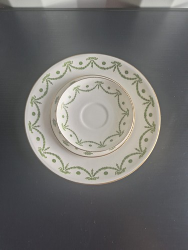 Goode aynsley vintage plate - goode,