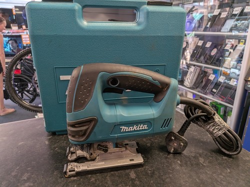 Makita 4350ct 240v jigsaw with - makita,