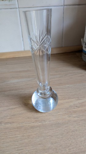 Bud vase - bud,
