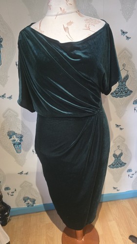 Gorgeous dark green - gorgeous,