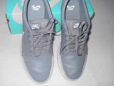 Nike Satire L Fashion Sneaker