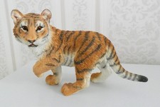 COUNTRY ARTISTS TIGER CUB