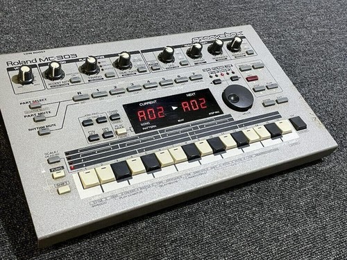 Roland mc303 sequencer dance - sequencer,