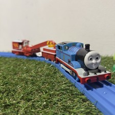 Plarail TOMY Trackmaster -