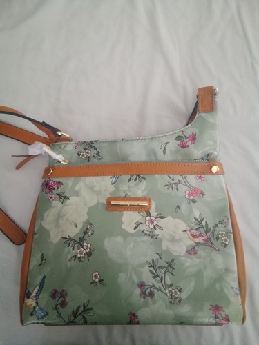 Liberty gionni kaylee front - by,