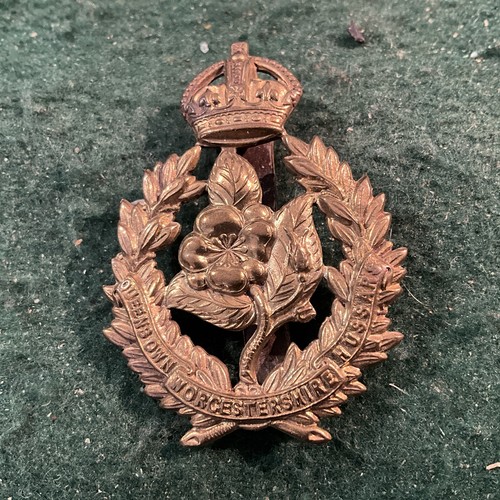 The queens own worcestershire - the,