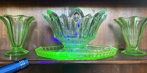 Art deco uranium glass console - deco,