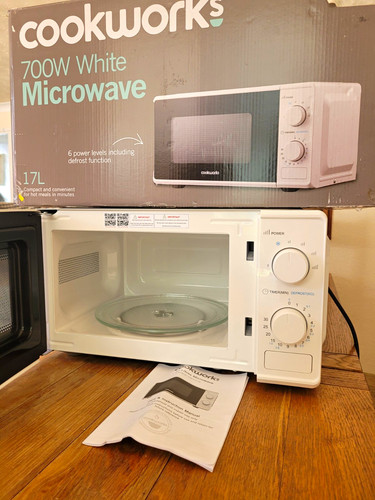 Cookworks 700w gloss - cookworks,