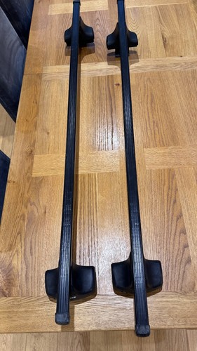 Square black thule roofbars - square,